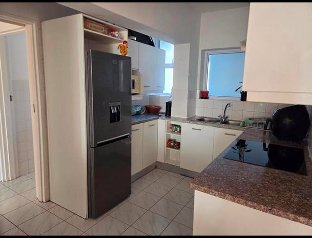 3 BEDROOM PROPERTY TO RENT IN SEA POINT